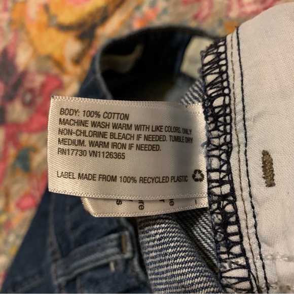 Universal Thread High Rise Tapered Jeans - Picture 5 of 8